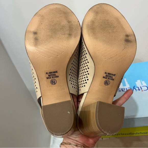 CITYCLASSIFIED Roadway Peep Toe Perforated Slingback Chunky Heel Sandals 6.5 - Picture 5 of 7